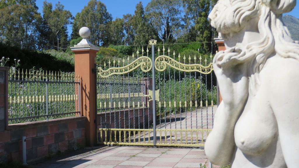 Отель Il Giardino Monticciolo Кастелламмаре-дель-Голфо Экстерьер фото