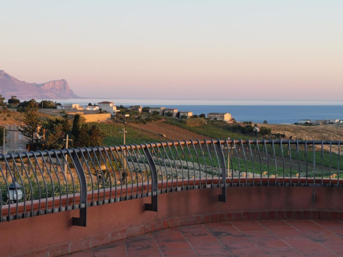 Отель Il Giardino Monticciolo Кастелламмаре-дель-Голфо Экстерьер фото