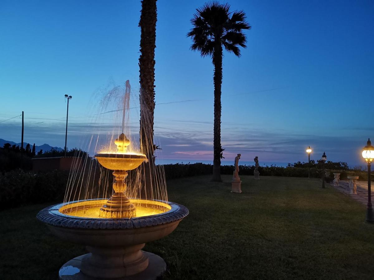 Отель Il Giardino Monticciolo Кастелламмаре-дель-Голфо Экстерьер фото