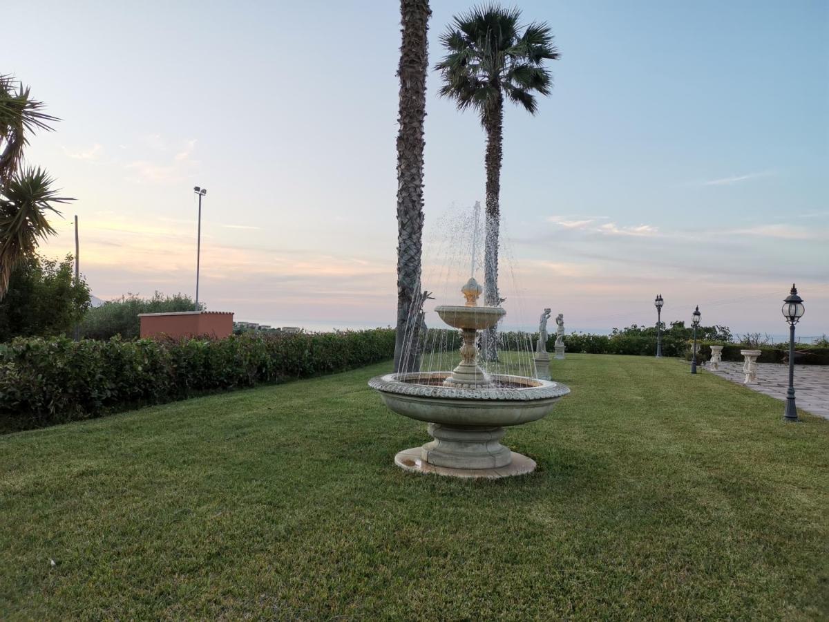 Отель Il Giardino Monticciolo Кастелламмаре-дель-Голфо Экстерьер фото